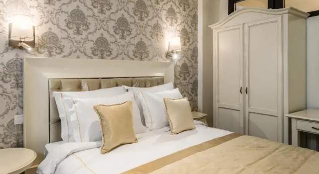 Полулюкс Old Town Boutique Hotel
