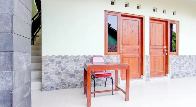 Hotel O Sleman Near Bandara Adi Sutjipto Formerly Joglo Sorogenen, Book Hotel Sleman Yogyakarta Province
