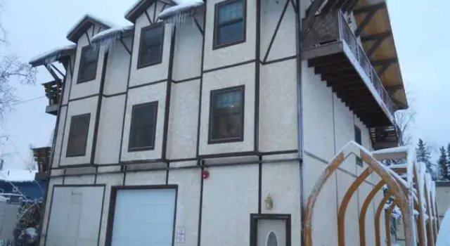 Четырёхместный люкс Abbey Archway Inn