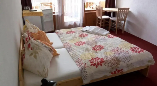 Lesní pension, Prenota Hotel Lipno nad Vltavou 