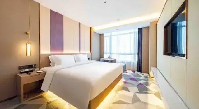 Люкс Deluxe Lavande Hotel Dongguan Dongkeng