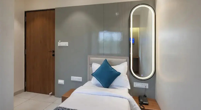 Номер Standard The Zuree Hotel