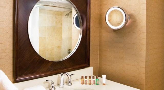 Четырёхместный номер Standard Sheraton Great Valley Hotel
