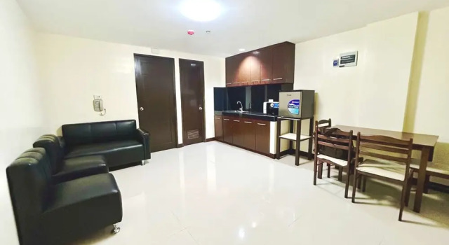 Люкс OYO 1045 Rayjan Apartelle