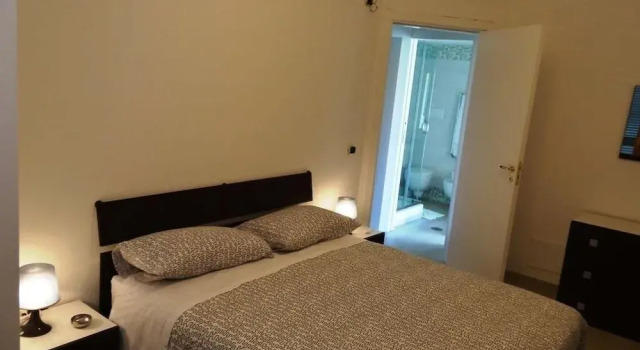 Villa Celeste B&B, Book Bed and Breakfast Hoteller i Salerno med parkering, Parkering