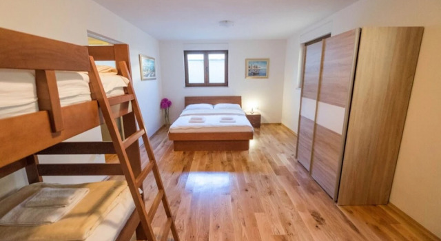 Villa With Private Pool and Garden Ideal for up to 12 Guest