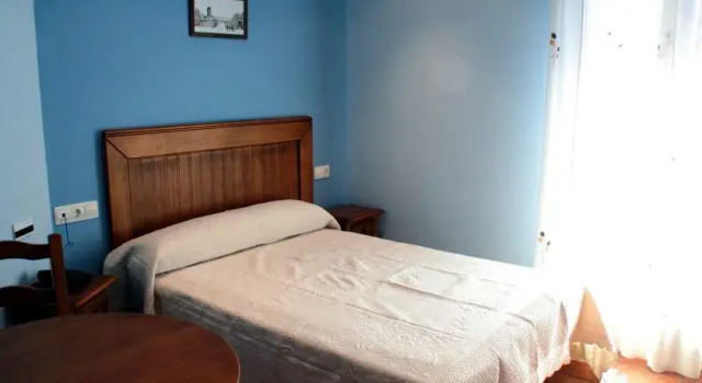 Hostal Rural Peñas, Забронировать Отель Педраса Сеговия, рядом с Музей Игнасио Сулоаги