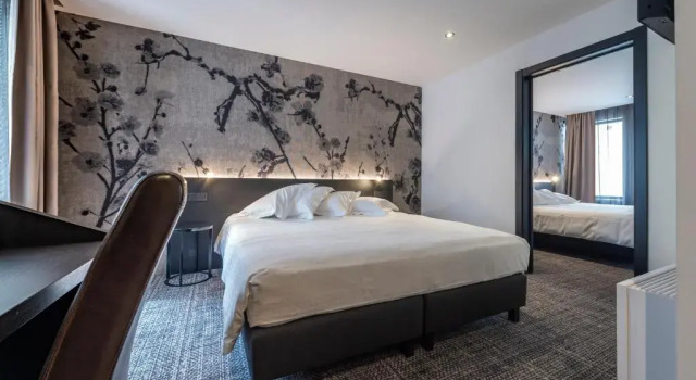 Четырёхместный номер Superior Hotel Monarc