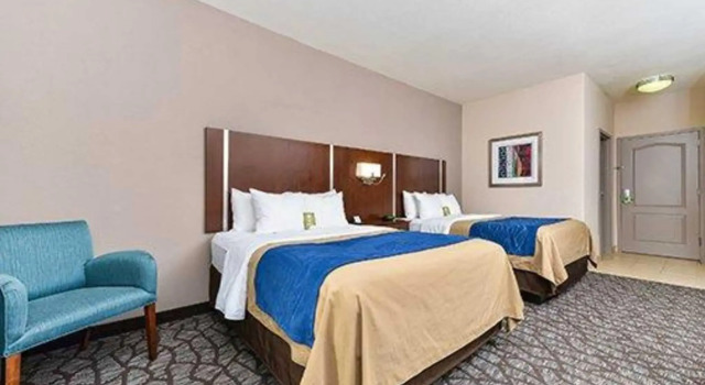 Четырёхместный номер Standard Holiday Inn Express & Suites Junction City by IHG