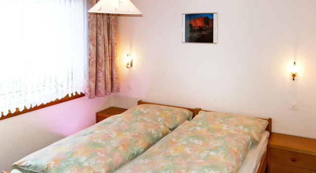 Haus Arizona, Prenota Hotel Hotel a Canton Vallese con parcheggio, Parcheggio