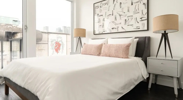 Beautiful Griffintown Suites by Sonder