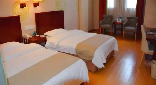 Двухместный номер Superior Отель GreenTree Inn BengBu HuaiHe Road Pedestrian Street Hotel
