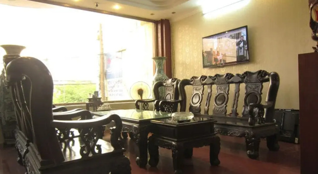 Hong Luan 2 Hotel, Забронировать Отель Tan Phu District 