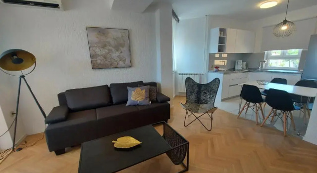 Apartments Fugosic, Prenota Appartamento Hotel a Isole Quarnerine con parcheggio, Parcheggio
