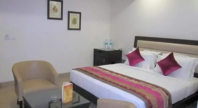 Номер Standard с балконом Hotel Central Palace