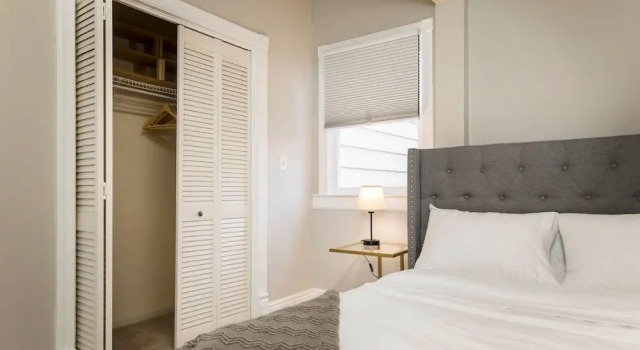 Gorgeous 3BR 2BA on Frankfort | by Cozysuites, Prenota Hotel Louisville 