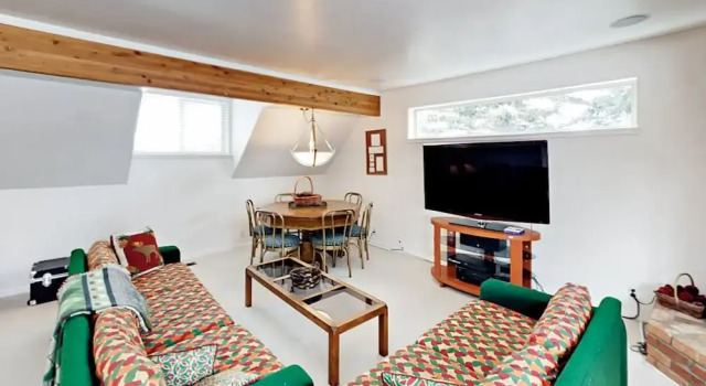 Large Near Shuttle To Slopes & Sundance 5 Bedroom Home, Book Hotel Park City Deer Valley - The Canyons