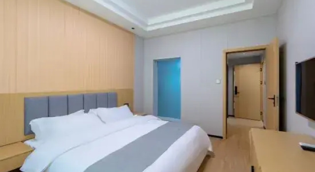 Люкс Yuetu Hotel (Phoenix Ancient City)