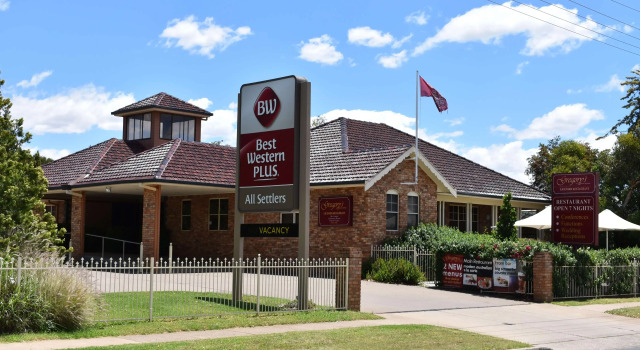 Best Western Plus All Settlers Motor Inn