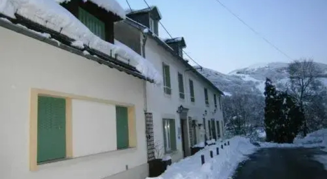 Les Sources, Prenota Hotel Saint-Jacques-des-Blats Le Lioran