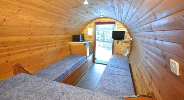 Blackwater Glamping Pods, 预订 露营地 金洛赫利文 格伦科