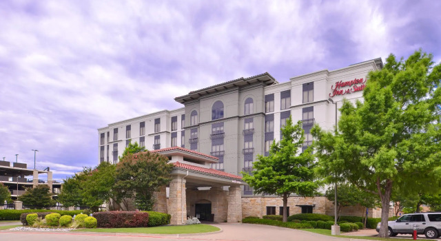 Кровать в общем номере Hampton Inn & Suites Legacy Park-Frisco