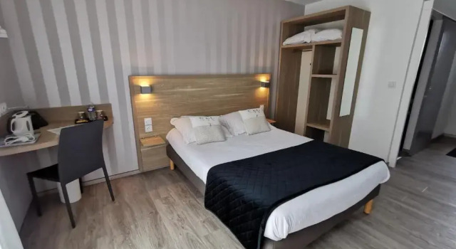 Двухместный номер Standard Logis Hôtel Au Moyne de Saire
