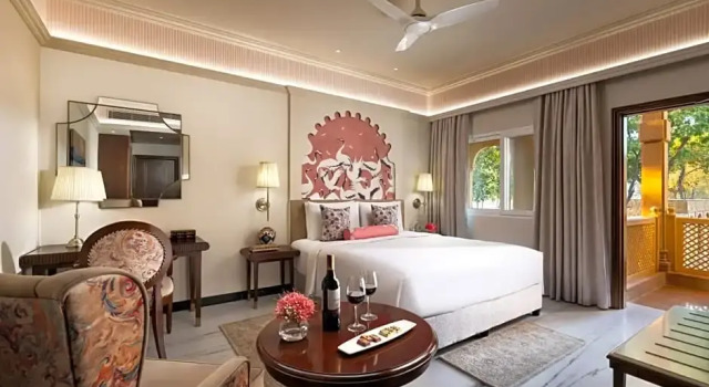 Двухместный номер Premium с балконом Taj Gorbandh Palace, Jaisalmer