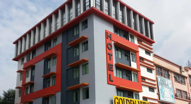Четырёхместный семейный номер Standard Hotel Golden View Nilai