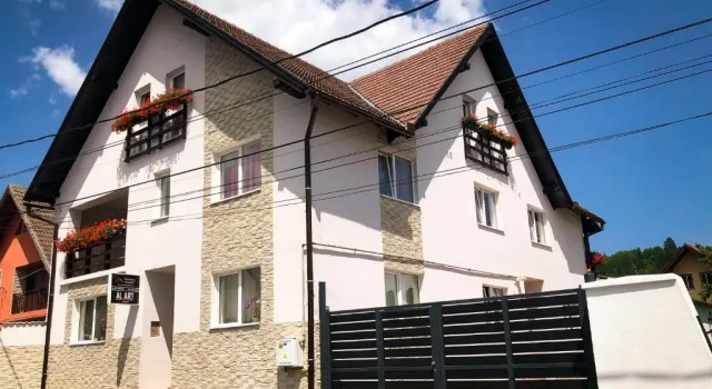 Pensiunea Aliart, Rezervovat Hotel Hotely v Prahova Valley s parkováním, Parkování