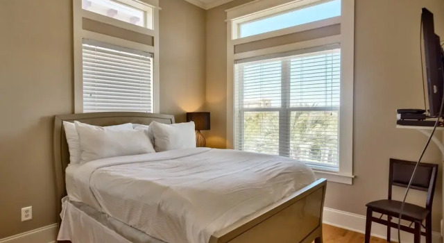 Coastal Vue 5 Bedroom Holiday Home by Five Star Properties