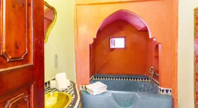 Двухместный номер Deluxe Riad LE DROMADAIRE BLEU by Weekome