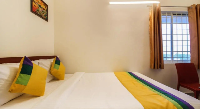 Itsy Hotels Riyas Grand, Забронировать Отель Тирупати штат Андхра-Прадеш, рядом с Железнодорожный вокзал Тирупати-Восточный