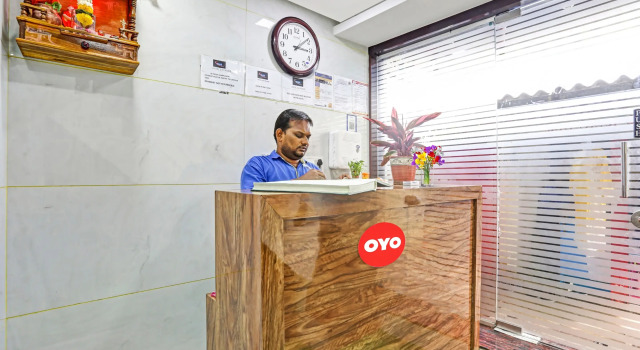 OYO 92129 Hotel S K Palace