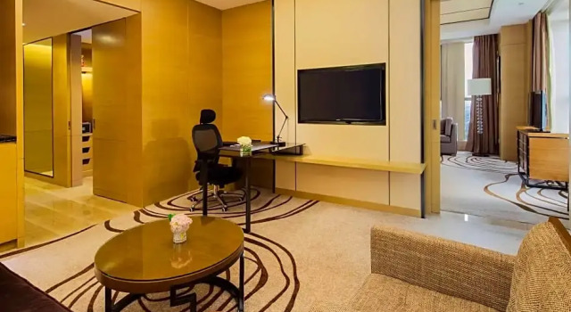 Номер Standard c 1 комнатой Crowne Plaza Tianjin Meijiangnan by IHG