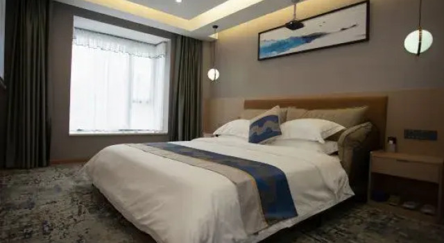 Люкс Deluxe Haitian Hotel (Gaoxian People's Hospital)