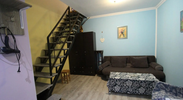 Guest House Nise, Забронировать Гостевой дом Недорогие отели Тбилиси, рядом с Кафедральный собор Св. Троицы, недорого