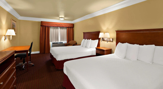 Четырёхместный номер Standard Best Western Willits Inn