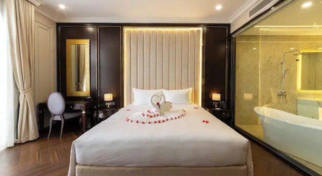 Номер Premier Adamo Hotel Hung Yen