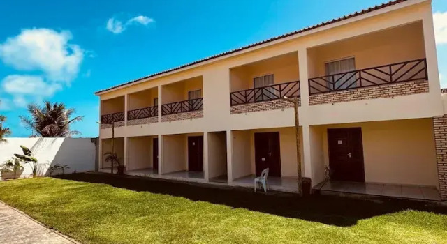 Pousada Villa Manzuá, Rezerwuj Willa Hotele w Caponga z parkingiem, Parking