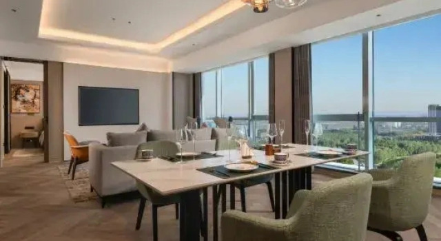 Двухместный люкс c 1 комнатой с видом на город Holiday Inn Shijiazhuang High-tech Zone by IHG