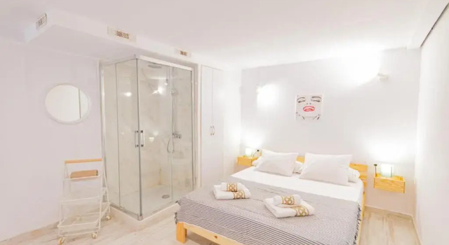 Студия Deluxe SUNCASTLE APARTAMENTOS ALICANTE -With share Rooftop Terrace And Barbecue