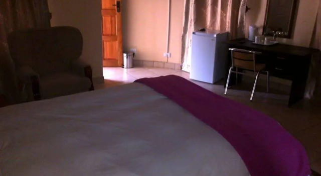 Molengoane Lodge, Book Hotel Nkaus Maseru