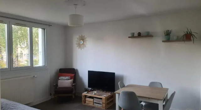 Private room in a shared apartment II, Réserver Appartement Beauvais Oise