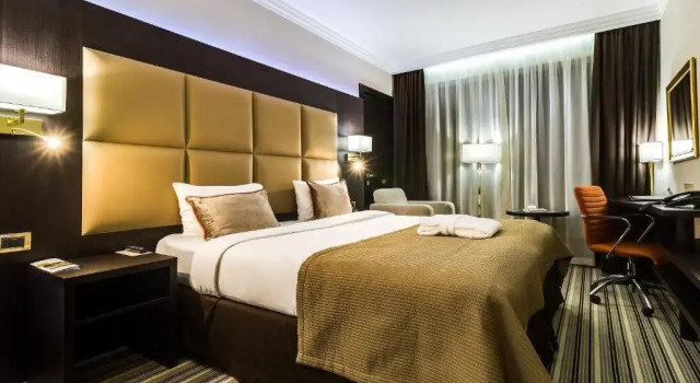 Perhe Sviitti Dnister Premier Hotel