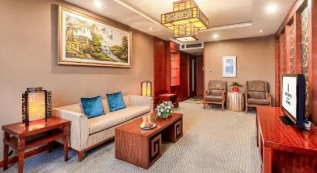 Люкс Deluxe с видом на улицу Chongqing Kingtown Hotel