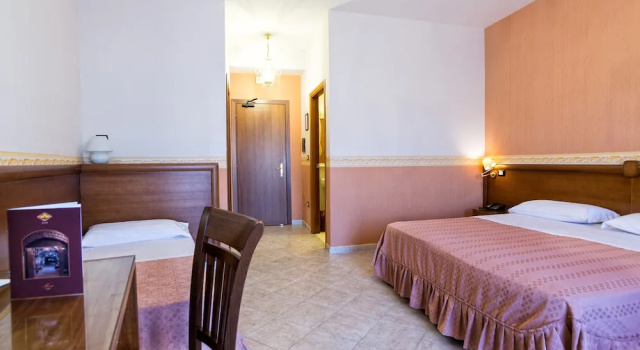 Трёхместный номер Comfort c 1 комнатой с балконом Hotel Ristorante Donato