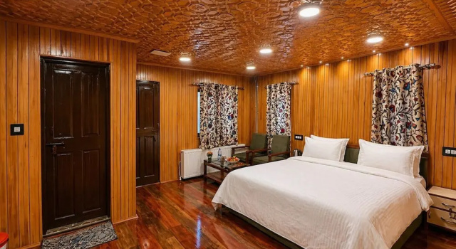 Номер Deluxe с балконом Pine View Resort
