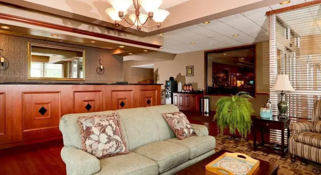 Holiday Inn Tomah-exit 143 Tomah, Buchen Sie Hotel SPA-Hotels in Tomah, SPA