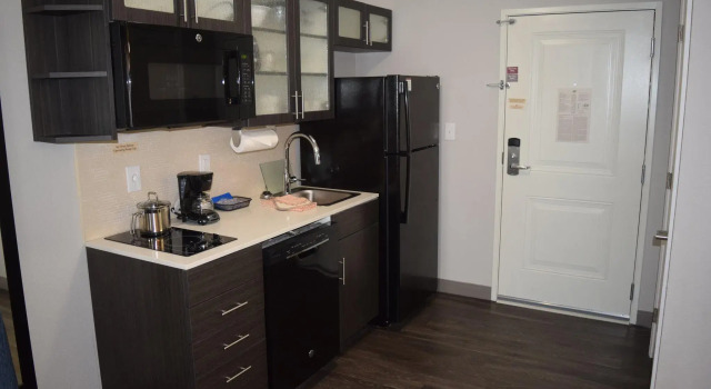 Четырёхместный люкс Candlewood Suites - Nashville Metro Center by IHG